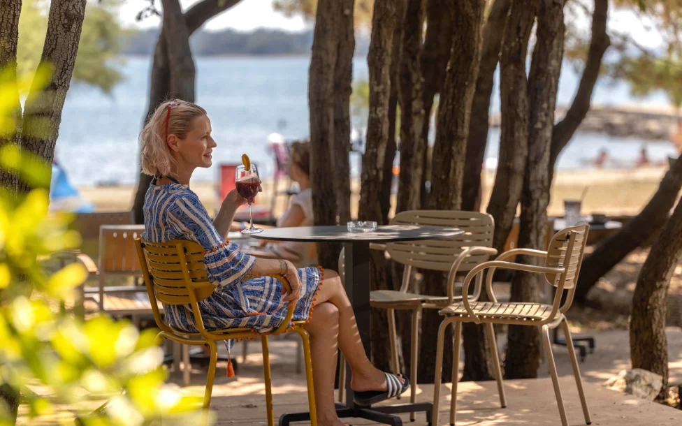  fotograf:Beach Bar Krunina at Lopari