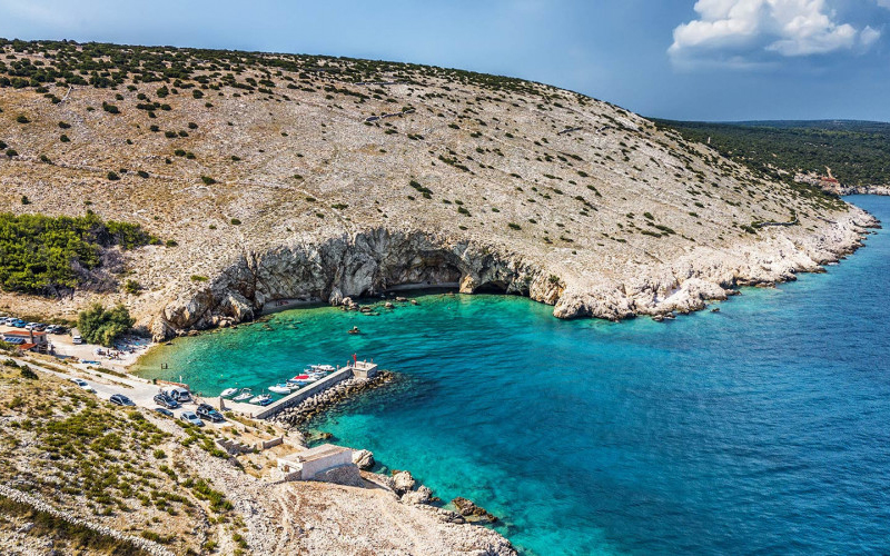 Plaža Koromačna na otoku Cresu